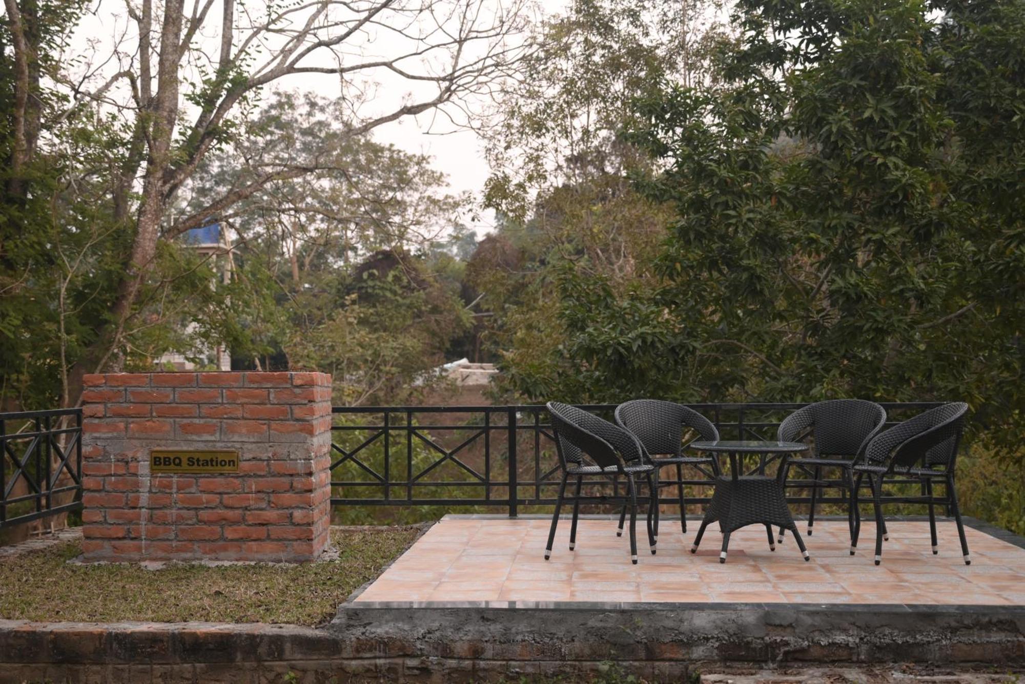 Landmark Woods Hotel Kaziranga Luaran gambar